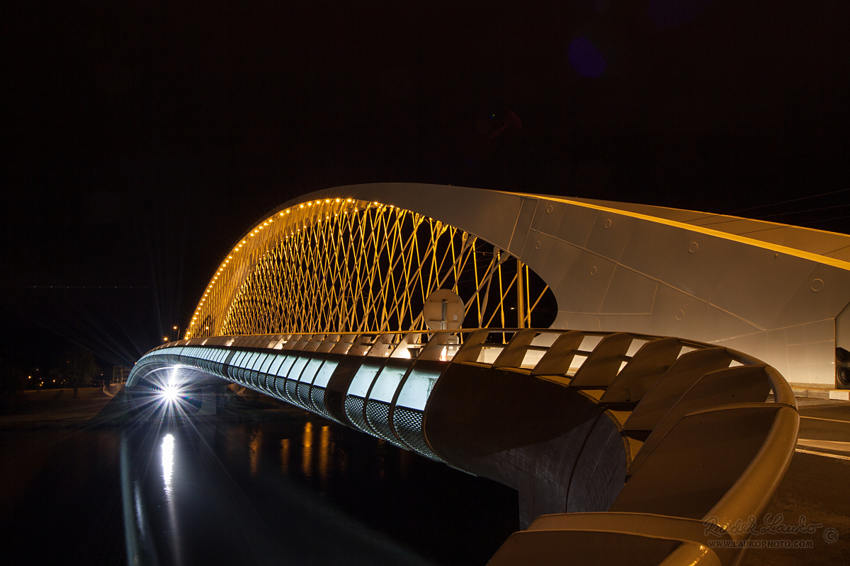 Trojský most v noci 2